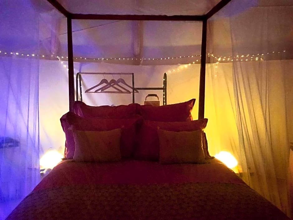 Shanti Lac Cabanes gîtes insolites et espace bien-être Bordeaux