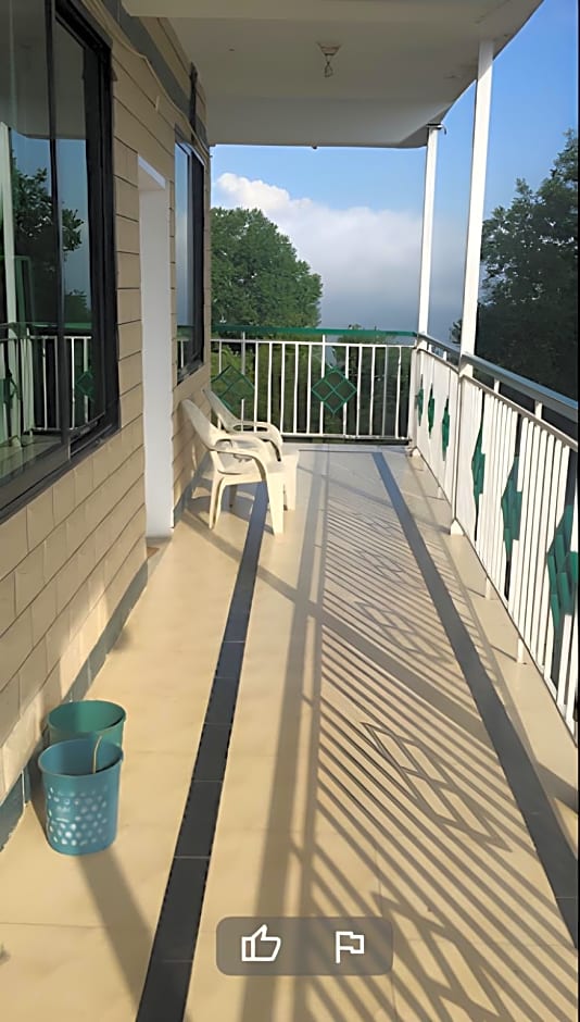 Hotel Mountain View Murree