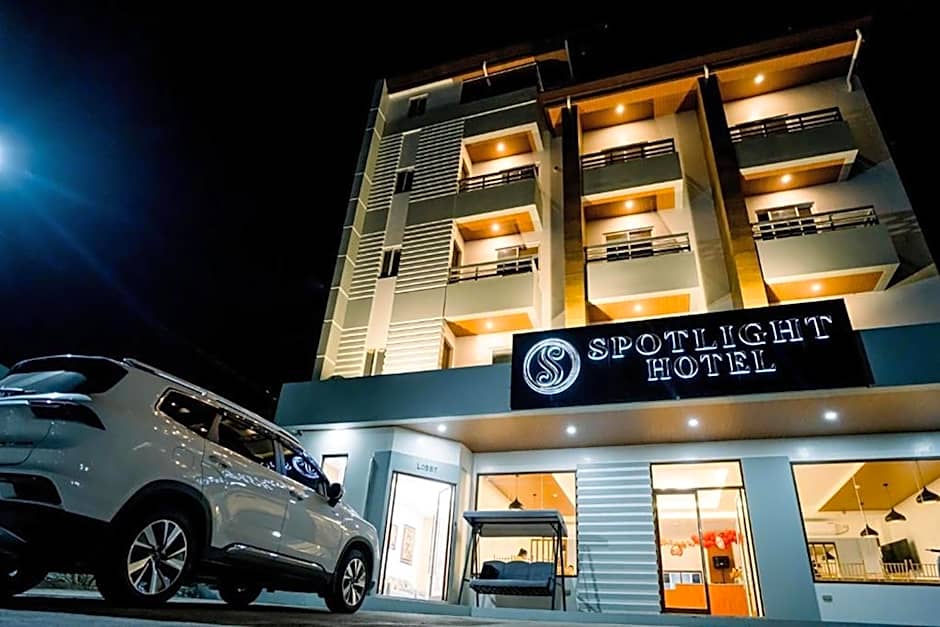 Spotlight Hotel near Hundred Islands Wharf