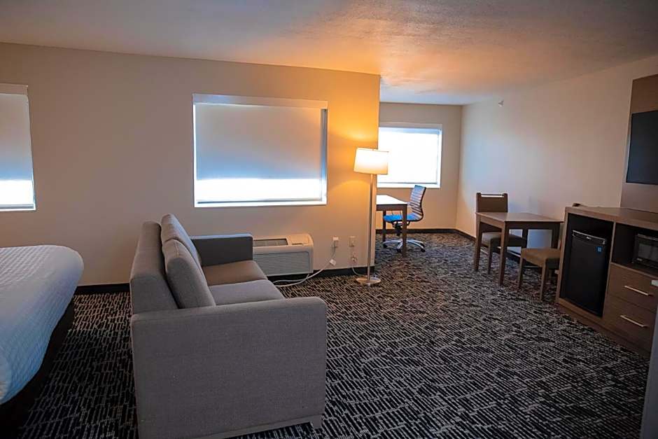 Clarion Pointe Indianapolis Airport