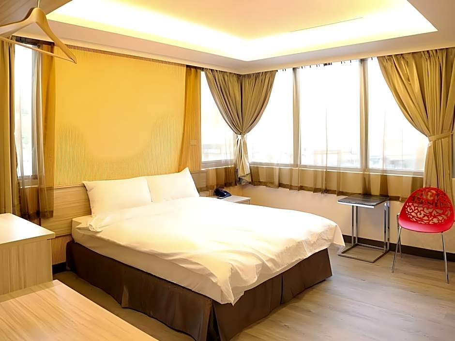 West Hotel