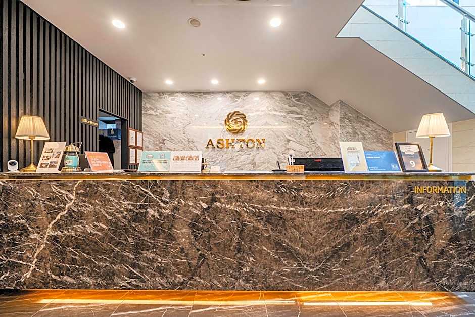 Ashton Hotel