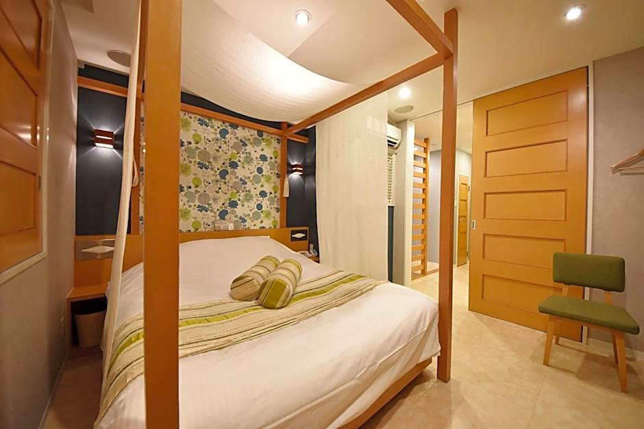 Hotel Woo (Adults Only)