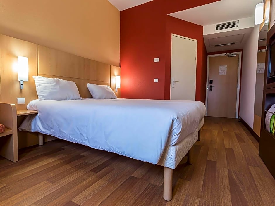 Ibis Oran Les Falaises