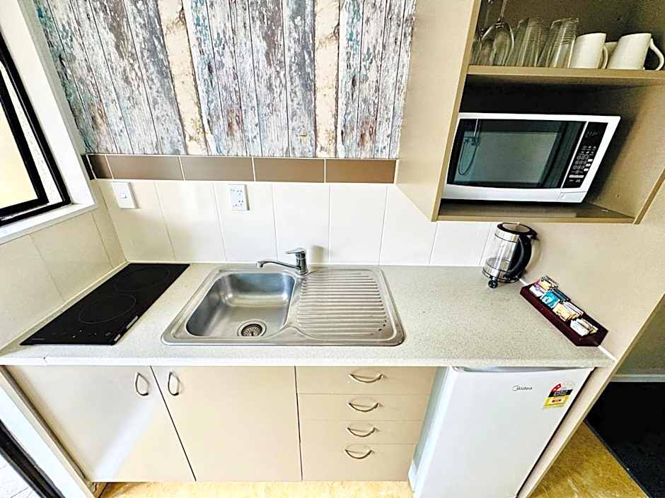 Apex On Fenton Motel