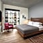 Moxy Minneapolis Downtown