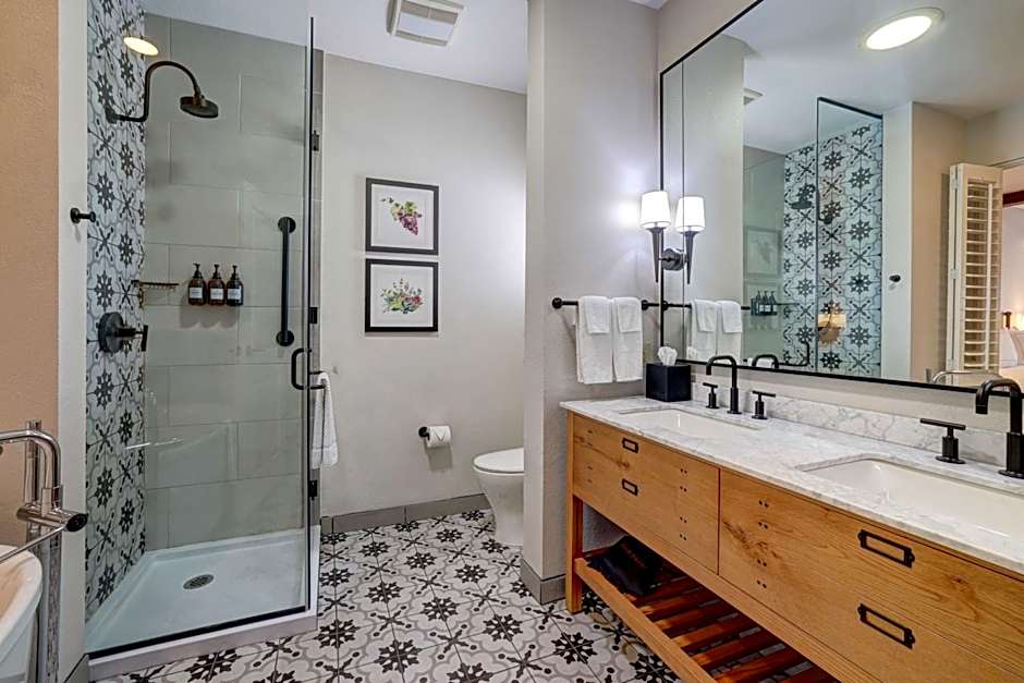 The Lodge at Healdsburg, tapestry Collection by Hilton