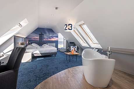 Deluxe Double Room with Sea Side