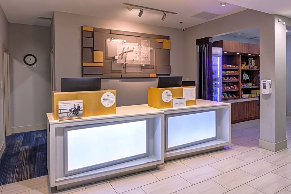 Holiday Inn Express Hotel & Suites Shelbyville By IHG