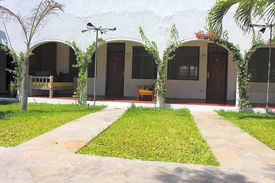 Kaleb's Beachfront Serviced Studio Apartments