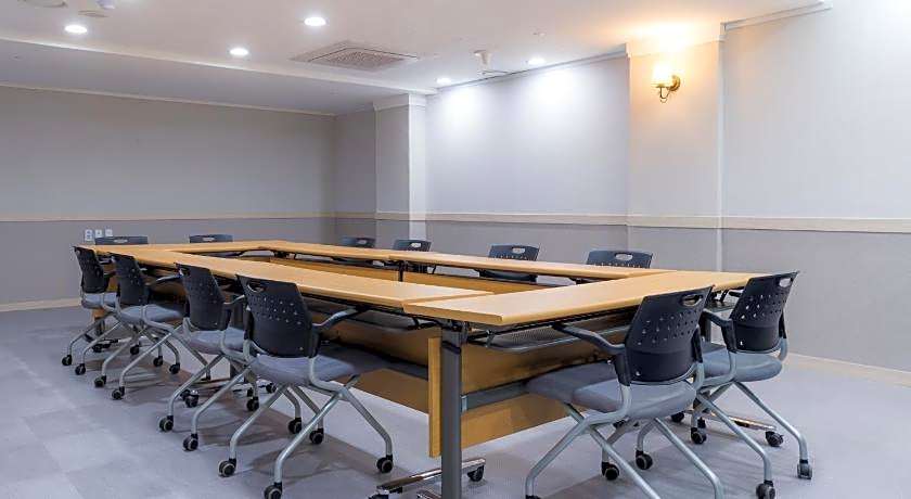 Reborn Suwon Silkroad Hotel