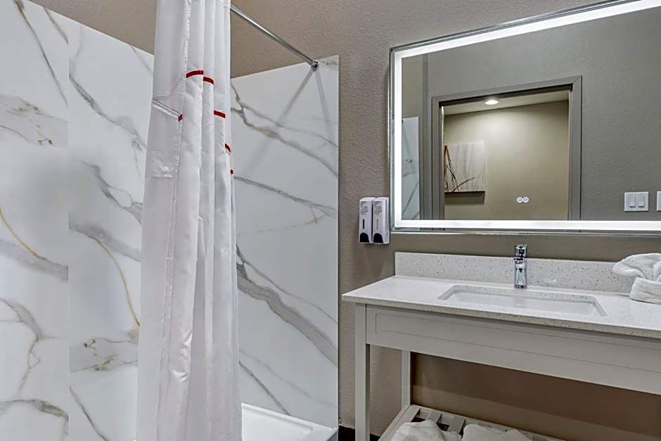 Red Roof Inn Hutchins