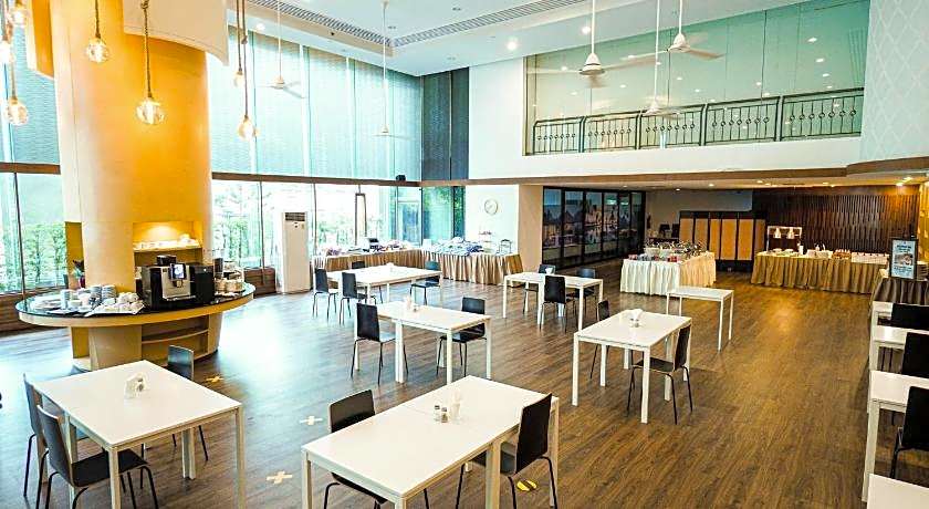 Somerset Park Suanplu Bangkok