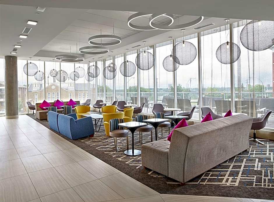 DoubleTree by Hilton Edmonton Downtown