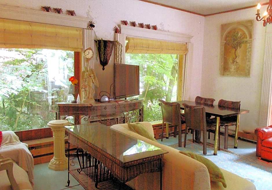 Pension Hakuba 70