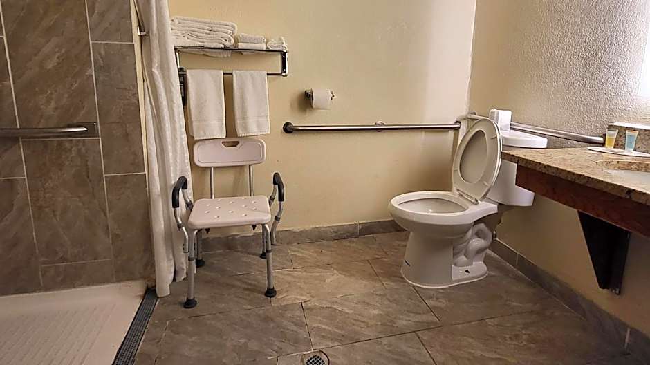 Super 8 by Wyndham Canton/Livonia Area