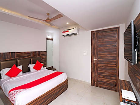 OYO 19610 Hotel Nutan Krishna