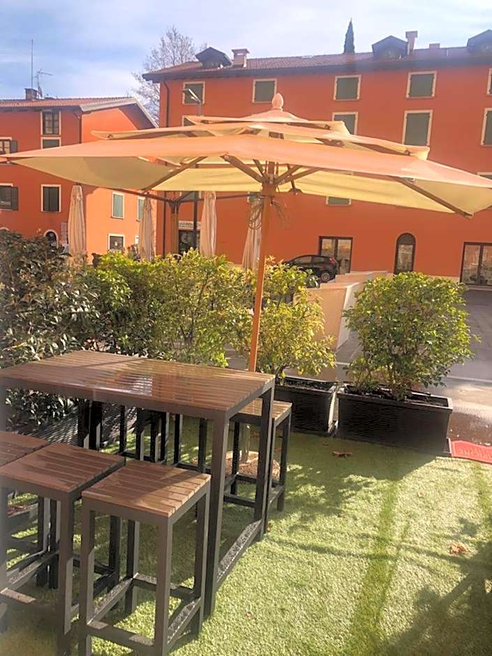 Antica Campione Rooms & Hostel