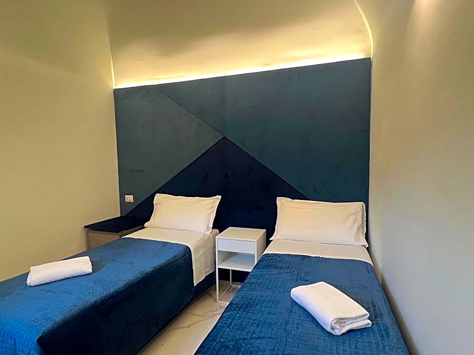 Motta Palace Apartments & Rooms