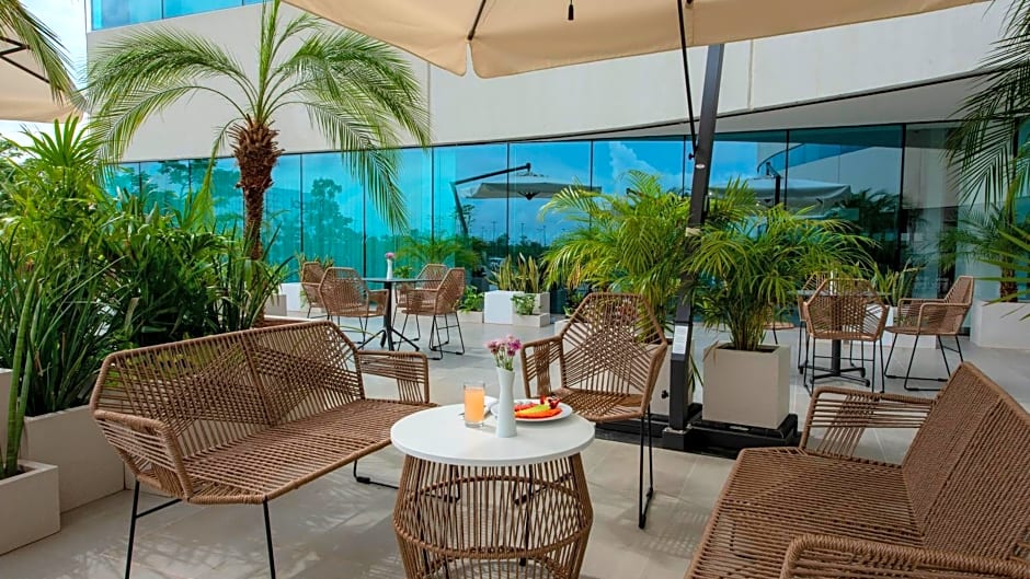 Holiday Inn Hotel And Suites Merida La Isla By IHG