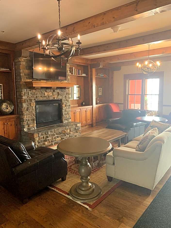 Highland House 207 Slopeside, Village Area, Ski in out