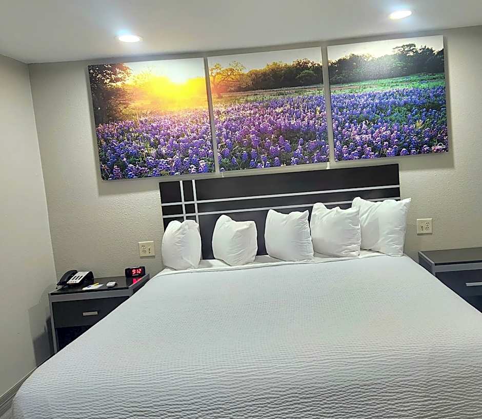 Days Inn by Wyndham Baytown TX