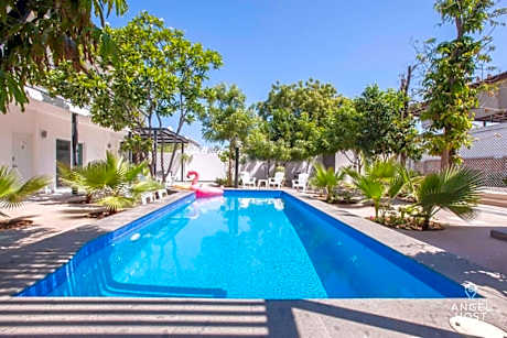 Cozy Stay with Pool BBQ Steps from Hotspots