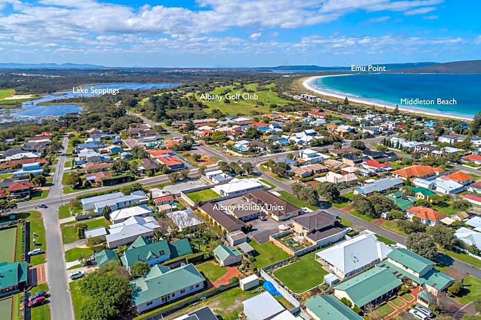 Albany Holiday Units