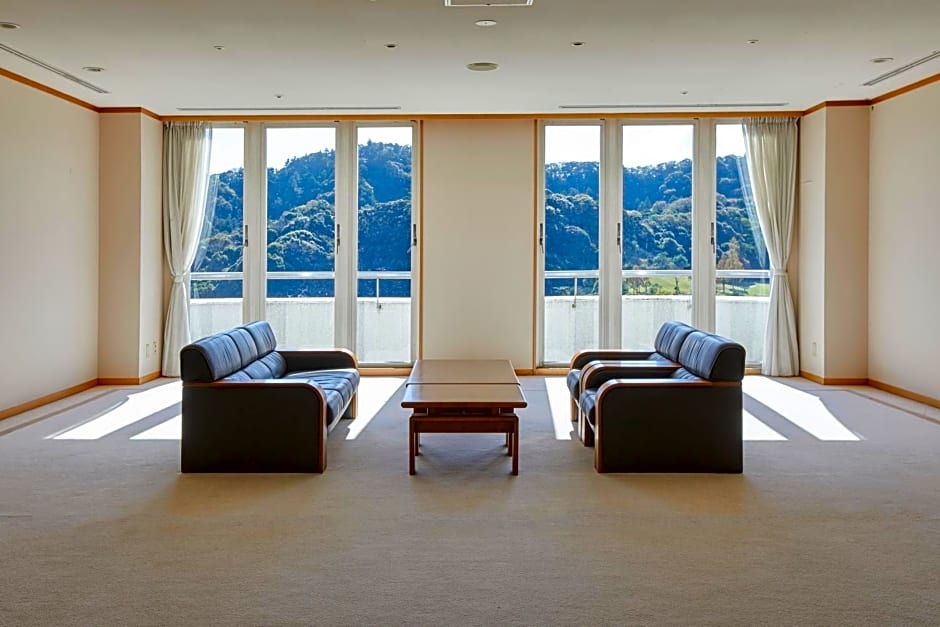 Kamogawa Country Hotel