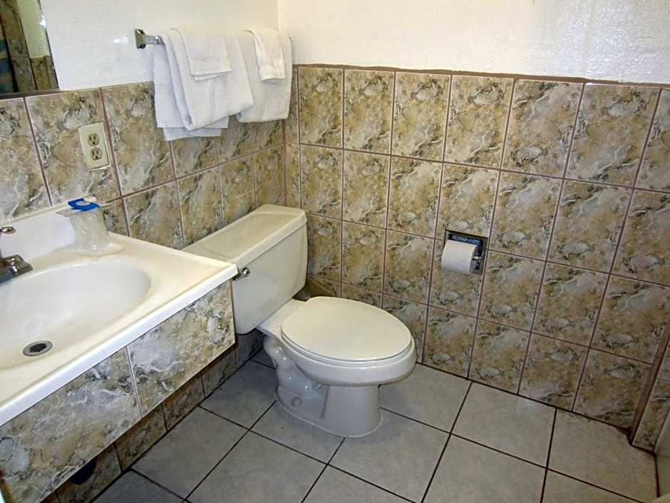 Travel Eagle Inn Motel