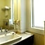Inde Hotel Signature Tower