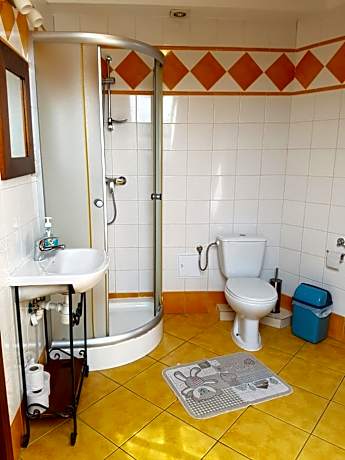 Triple Room with Private Bathroom