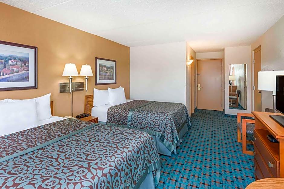 Days Inn by Wyndham Kirksville
