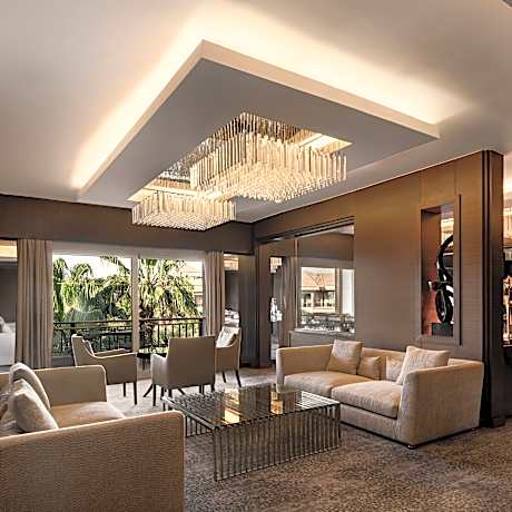 three bedrooms Suite, Club Privileges, private Balcony, kitchenette, Lakeview 
104 sqm