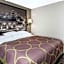 Super 8 by Wyndham Warrensburg