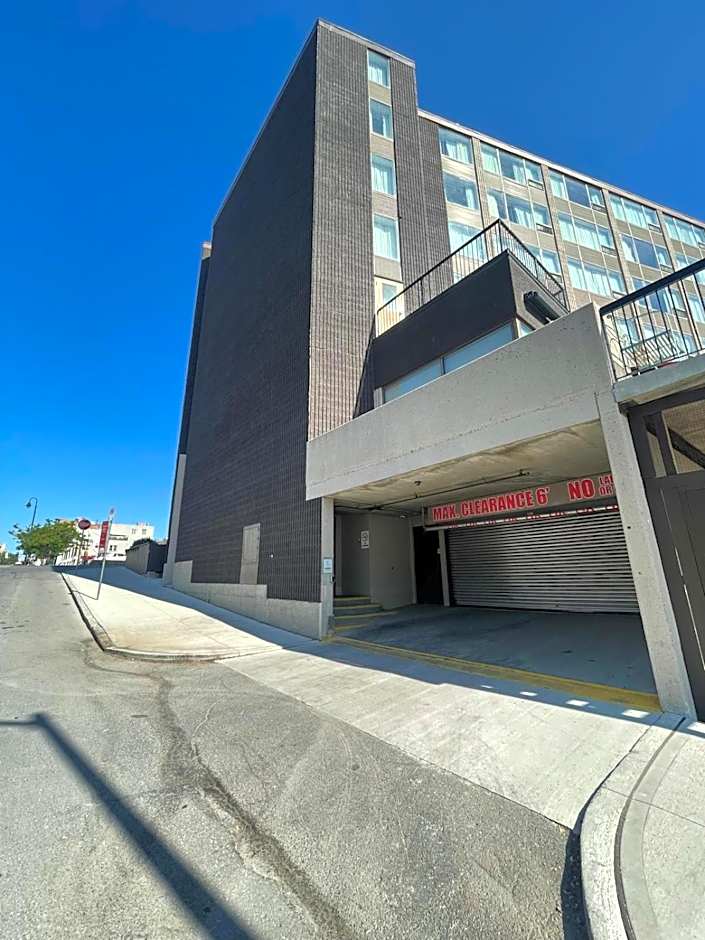 Confederation Place Hotel