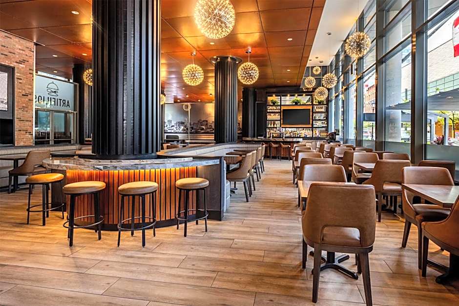 Embassy Suites by Hilton Montreal