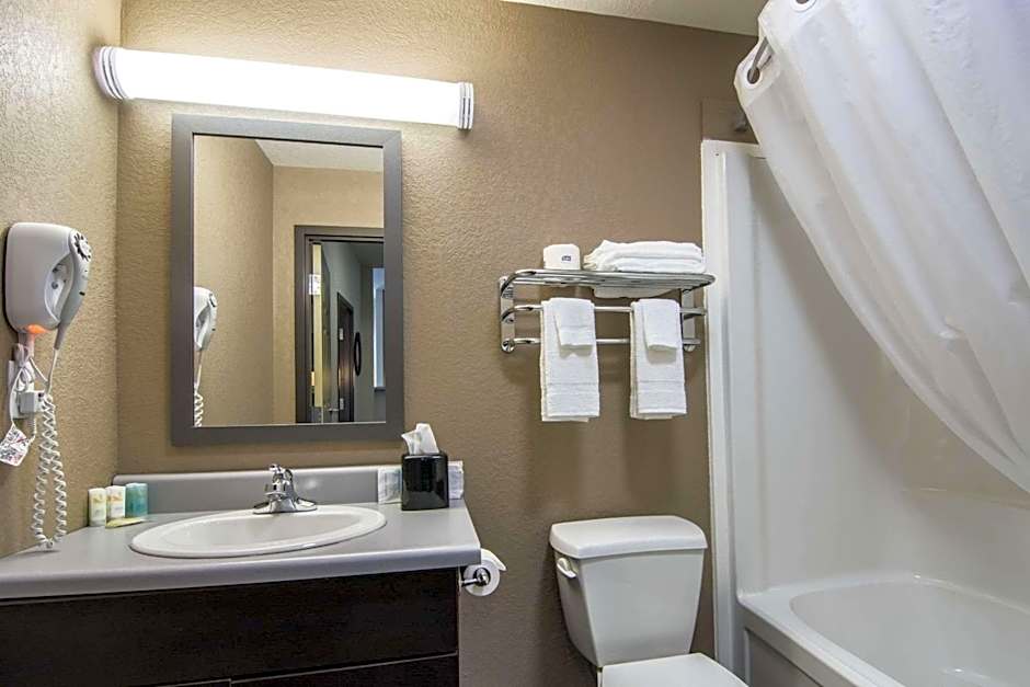 Quality Inn & Suites Thompson