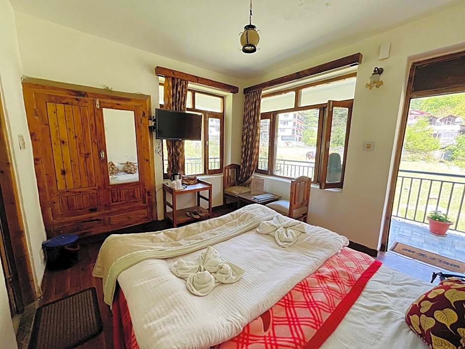 Tourist Hotel