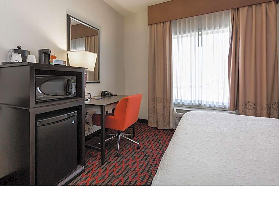 Hampton Inn By Hilton & Suites Lethbridge Ab Cn