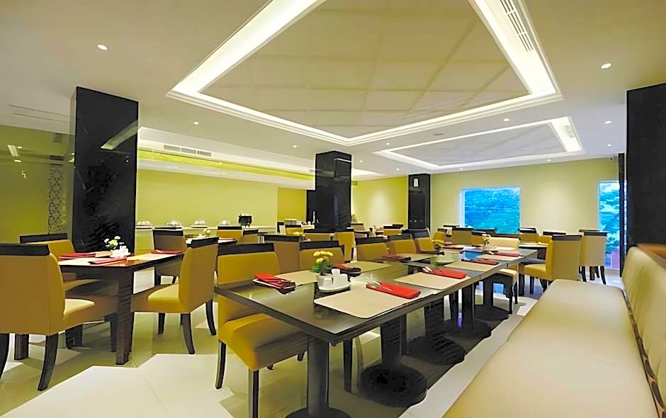 Portola Grand Arabia Hotel