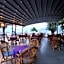 Amos Hotel