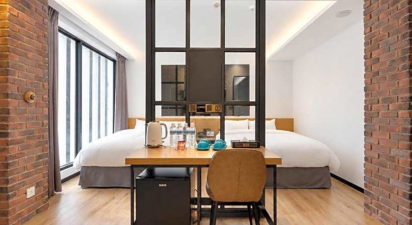 BlueSky Hotel