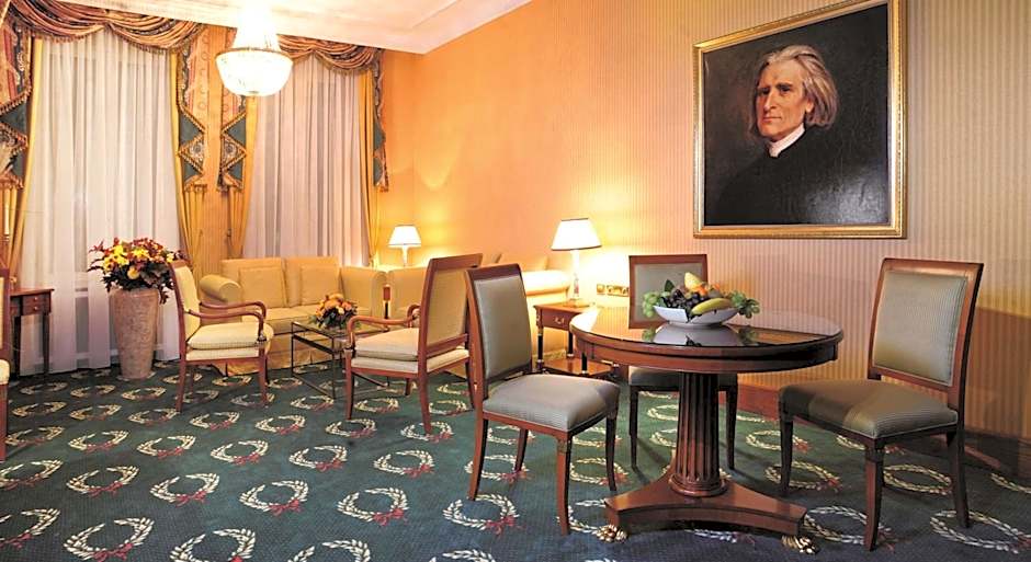 Best Western Premier Grand Hotel Russischer Hof