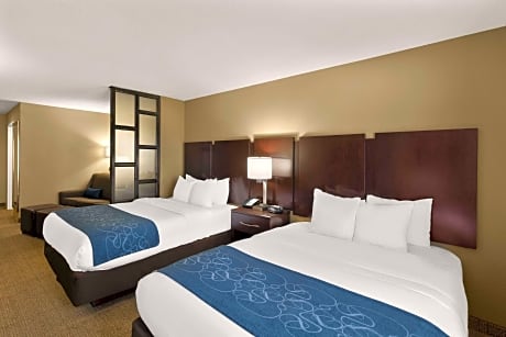 2 Queen Beds, Suite, Nonsmoking