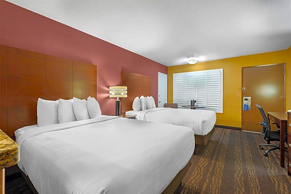 Best Western Plus Stovall's Inn