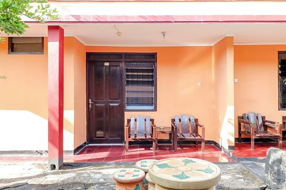 Cempaka Hotel by ZUZU