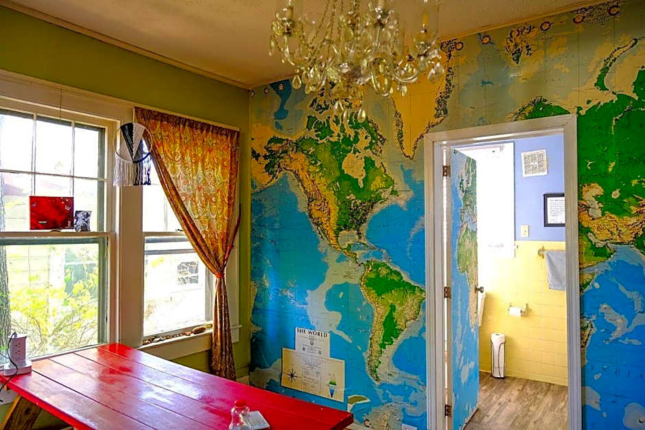 Bon Paul & Sharky's Hostel