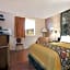 Super 8 by Wyndham San Antonio/I-35 North