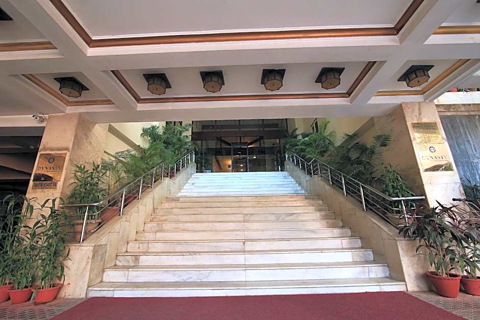 Hotel Dynasty